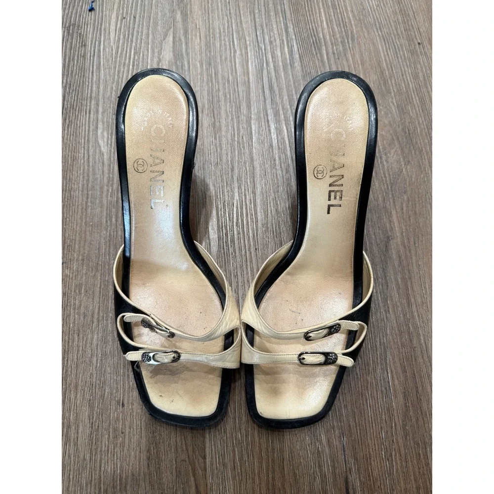 Chanel Vintage Two Tone Leather Camellia Buckle Mule Sandals Black Beige 38